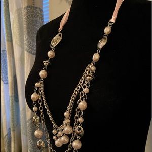 Pearls necklace
